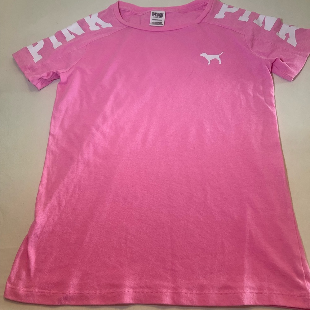 Pink Victoria PINK t-shirt